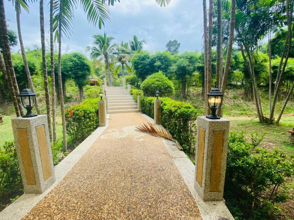 Apartel at Lanta Resort - Resim 11