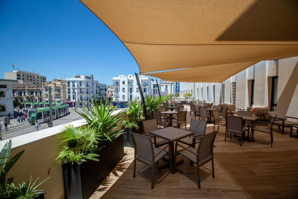 Balkón nebo terasa v ubytování Kyriad Prestige City Center Tunis