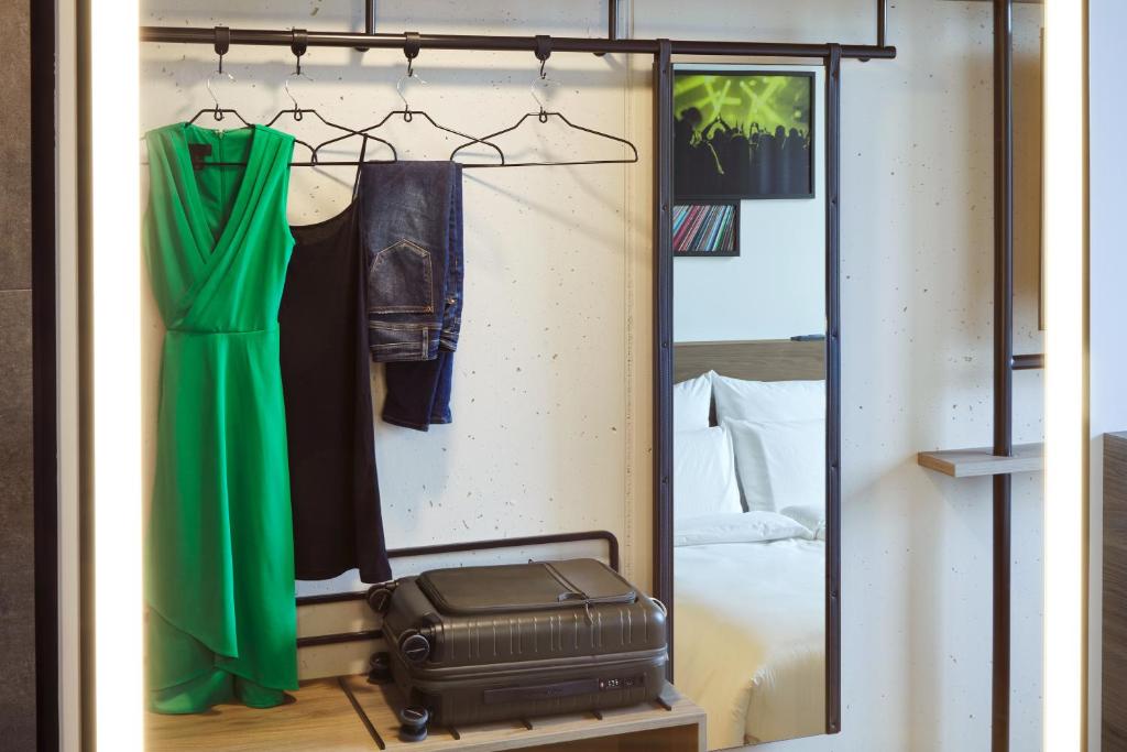 REVERB by Hard Rock Hamburg - Resim 11