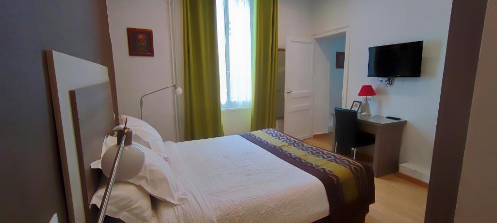 Logis Grand Hotel Pelisson - Familienzimmer