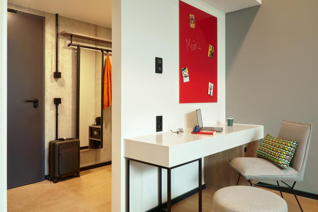 REVERB by Hard Rock Hamburg - Resim 16