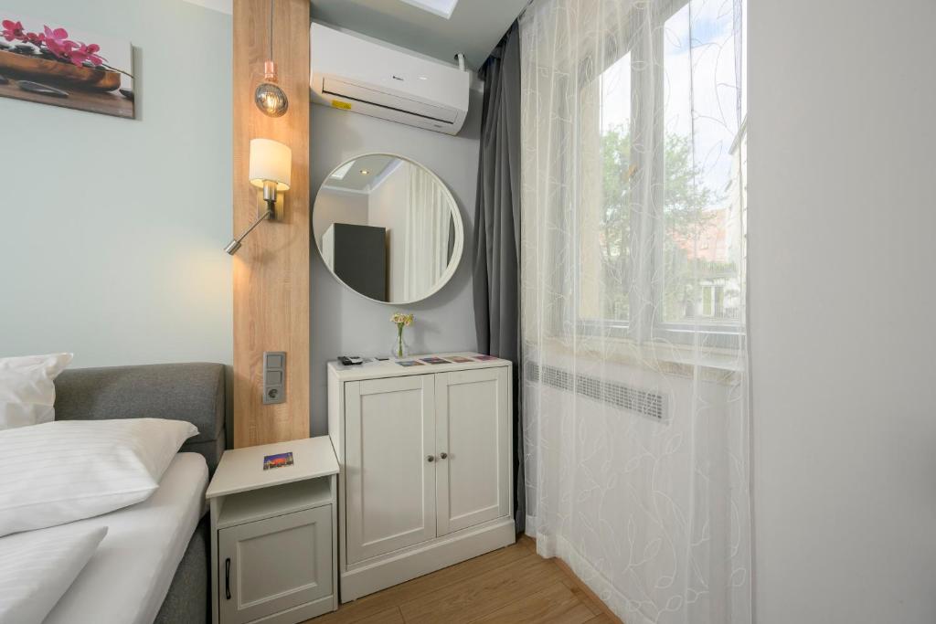 Palais Pálffy Apartments Vienna - Resim 4