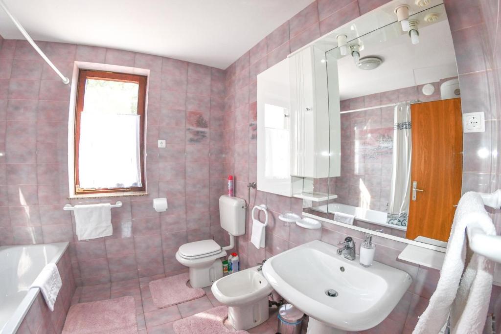 Koupelna v ubytování Apartma Breza