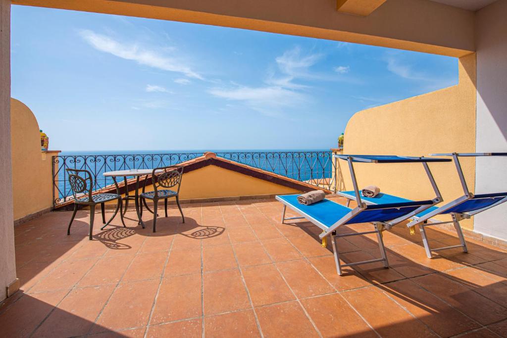 Baia Taormina - CDSHotels photo