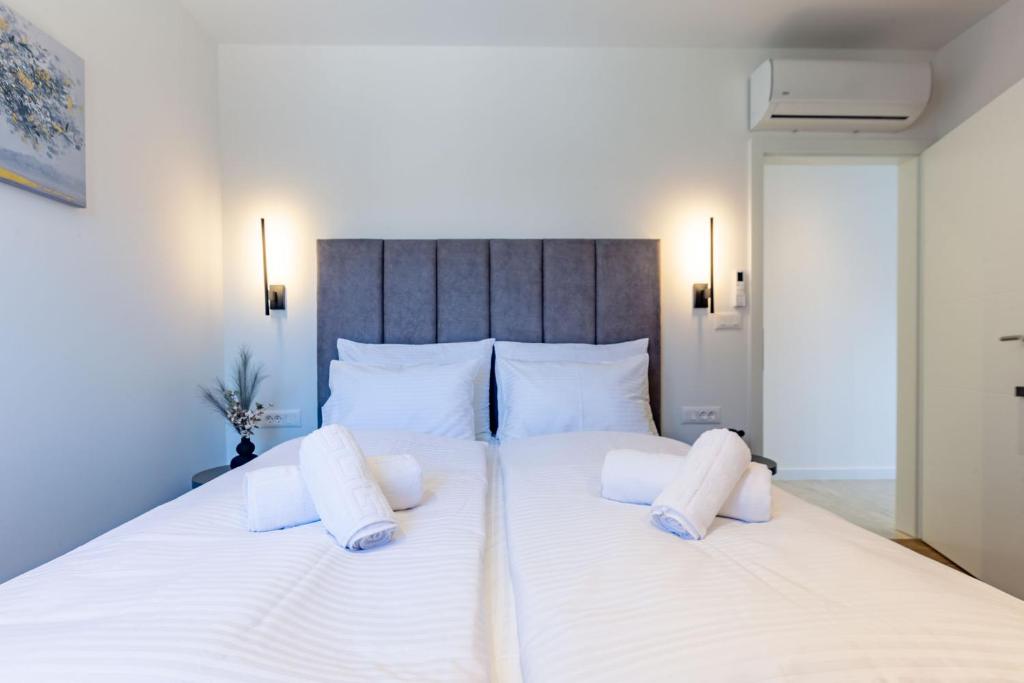 Casa MiA Apartments with parking - 2