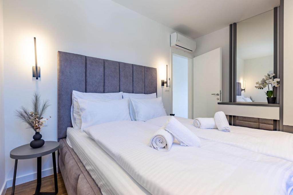 Casa MiA Apartments with parking - 8