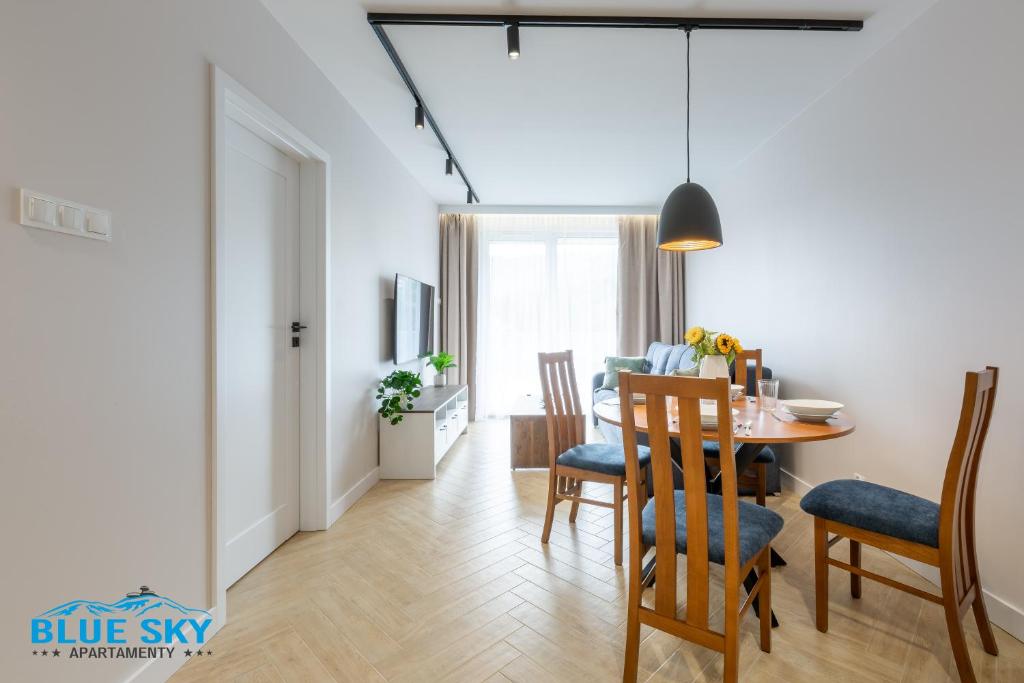 Foto sihtkohas Karpacz asuva majutusasutuse Apartamenty BlueSky Kąpielowa 5C - z widokiem na góry, blisko wyciągów i szlaków turystycznych galeriist