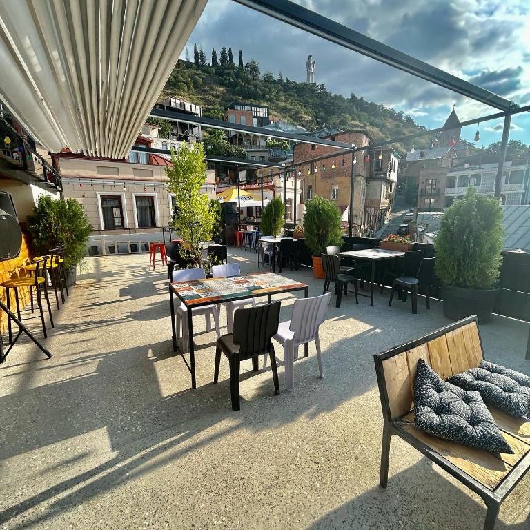 Nespecifikovaný výhled na hory nebo výhled na hory při pohledu z hotelu