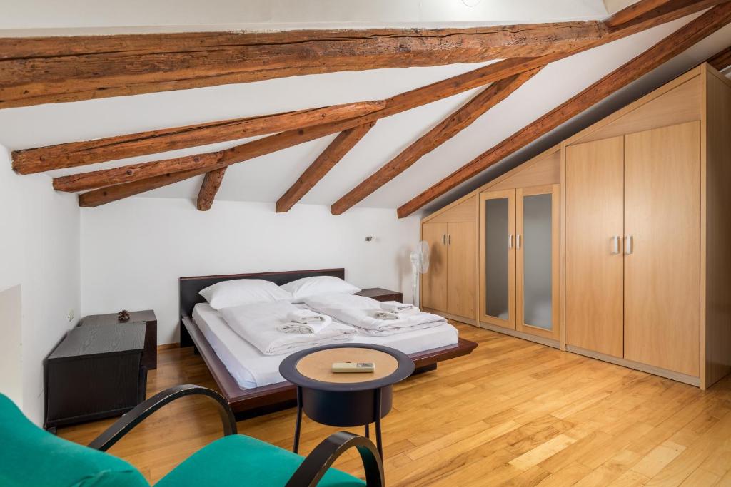 Posteľ alebo postele v izbe v ubytovaní Paradise View deluxe apartment