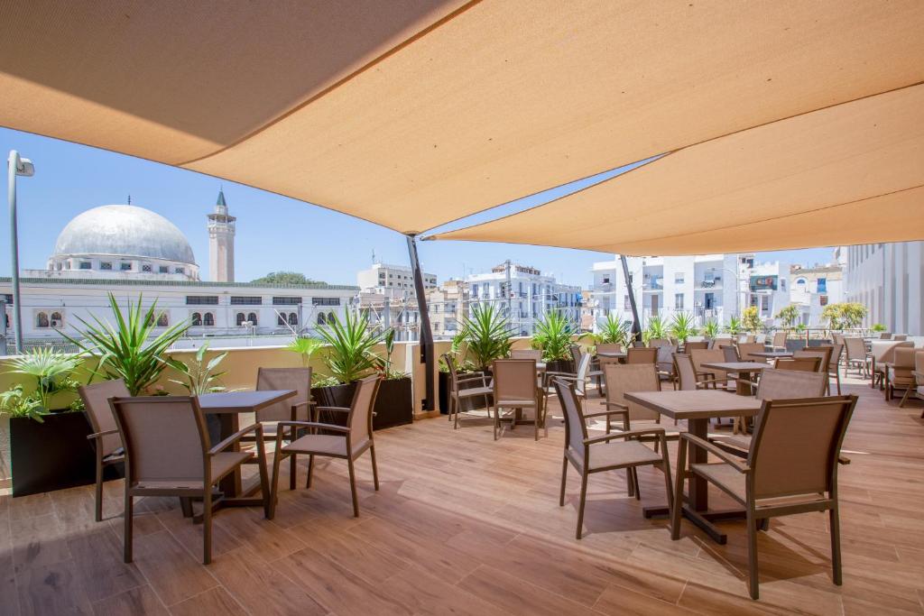 Restaurace v ubytování Kyriad Prestige City Center Tunis