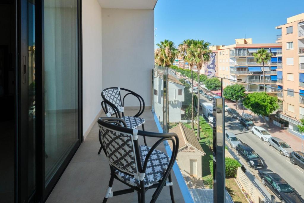ESTIMAR Marina Farnals - Habitación Doble Con Vistas A La Ciudad Y Balcón