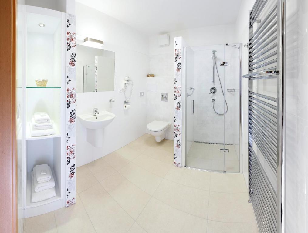 Koupelna v ubytování Lázeňský a Wellness hotel NIVAMARE