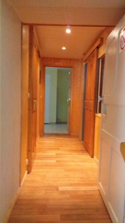 Fotografia z galérie ubytovania Les VIGNEAUX Hautes Alpes, Appartement 4 personnes, avec belle terrasse panoramique v destinácii Les Vigneaux