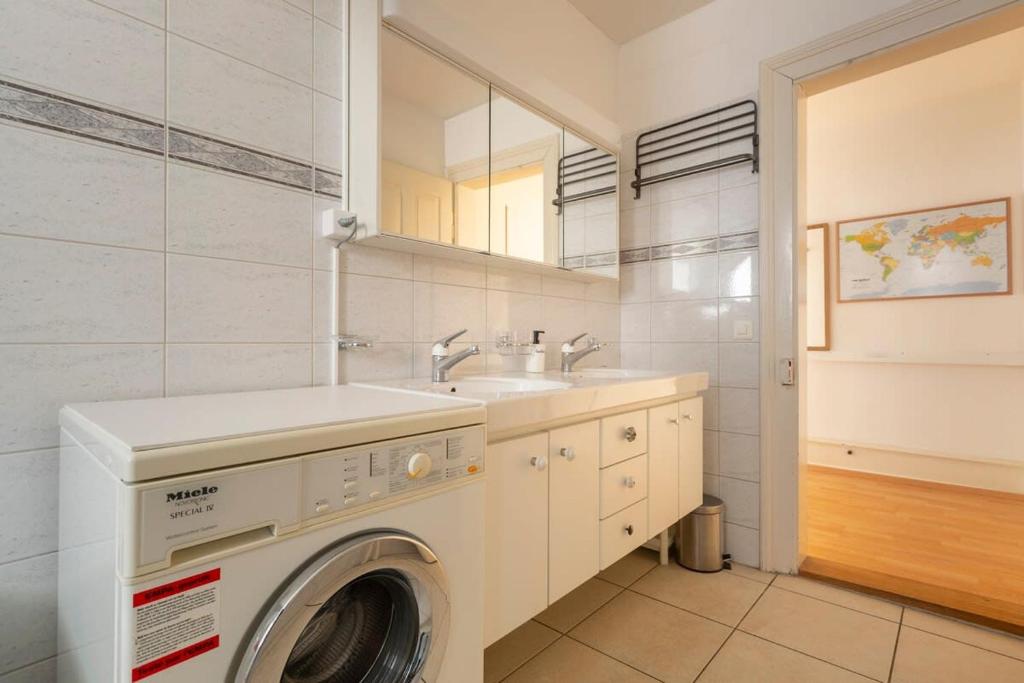 KAYA Apartment TURQUOISE - Downtown 3BR Deluxe Apt - Resim 24