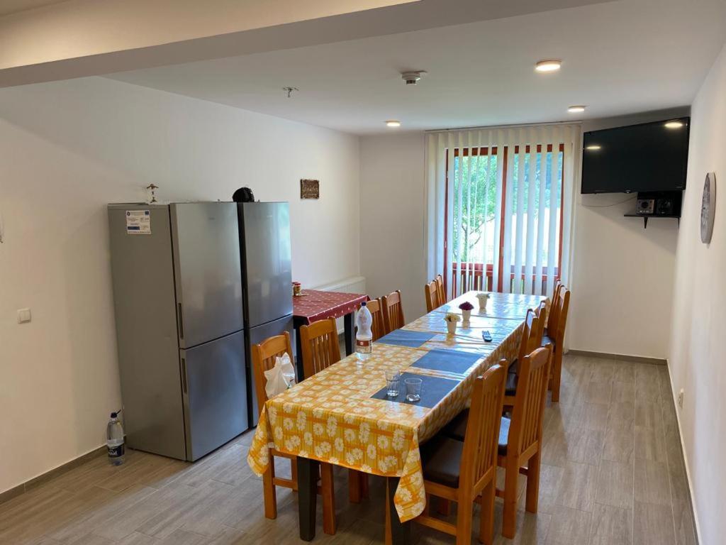 Kuchyň nebo kuchyňský kout v ubytování CASA Dana