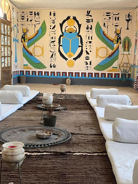 Posezení v ubytování Janat Elsahara Hotel