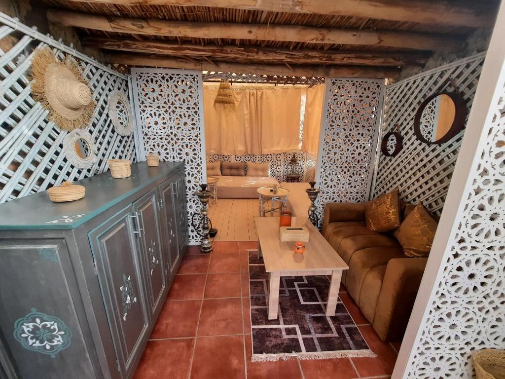 Kuchyň nebo kuchyňský kout v ubytování Riad 1001 couleurs