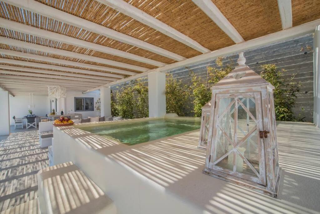 Bazén v ubytovaní Villa Sole, Pool, Jacuzzi, Seaview alebo v jeho blízkosti
