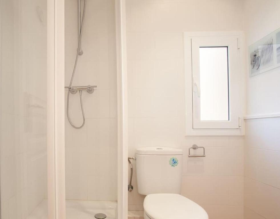A bathroom at Apt In 22 Close To The Beach