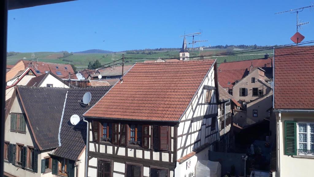 Nespecifikovaný výhled na hory nebo výhled na hory při pohledu z apartmánu