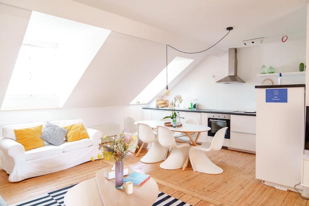 Smart Appart - Gare Du Midi - Duplex Apartment