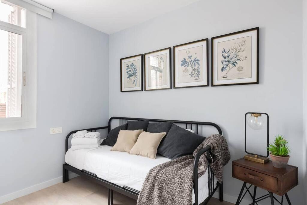 Posteľ alebo postele v izbe v ubytovaní 2 Bdr Penthouse In Grcia