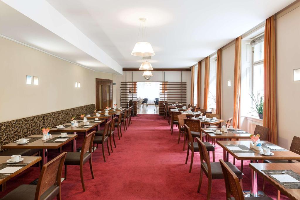 Restaurace v ubytování NH Wien Belvedere