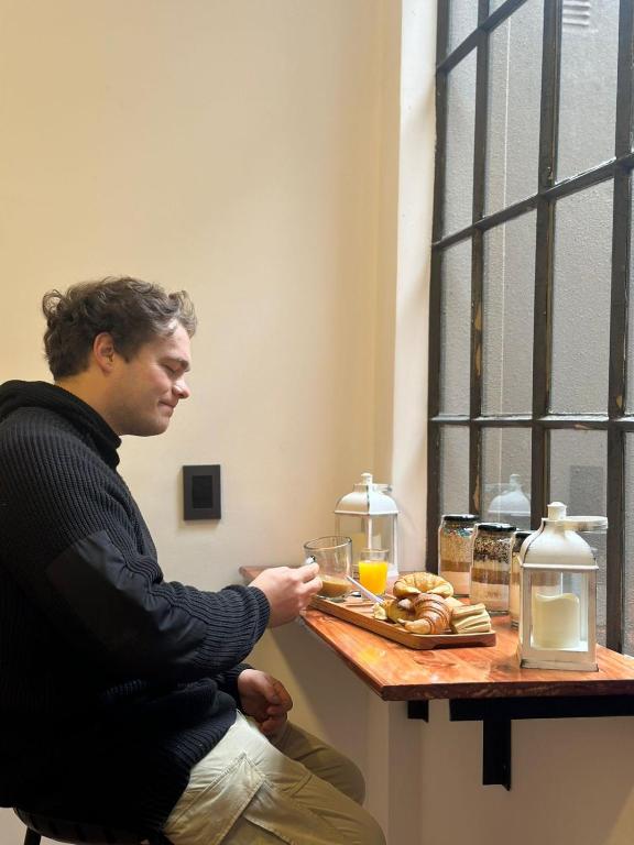 Jídlo v hostelu nebo okolí