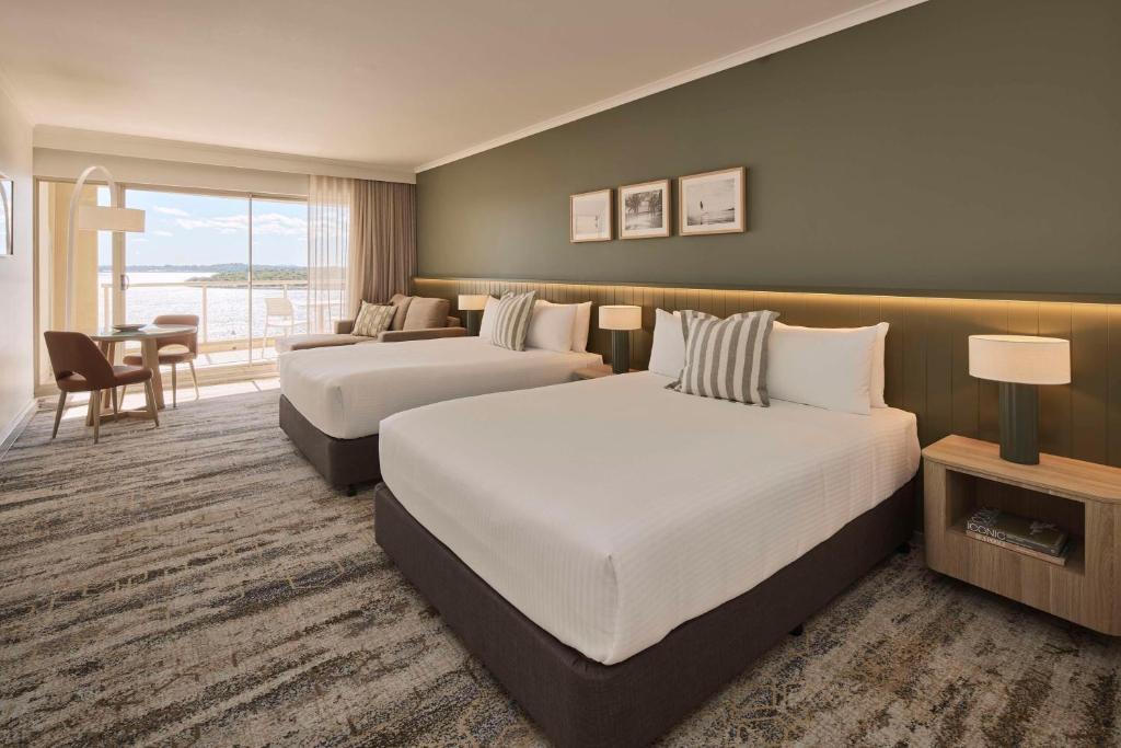 Cama o camas de una habitación en Rydges Hotel Port Macquarie