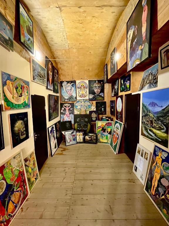 Fotografie z fotogalerie ubytování Gamarjoba Guest and Art House v destinaci Ušguli