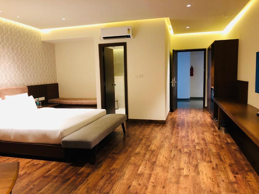 Clovergreens - Standard Double Room