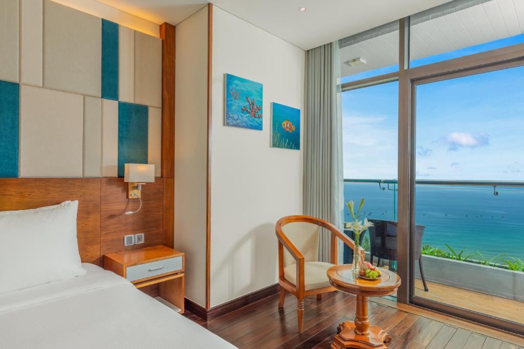 Ocean Front Deluxe King with Balcony