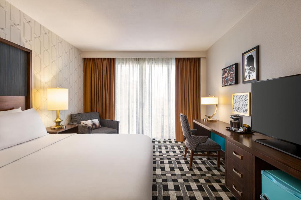 The American Hotel Atlanta Downtown, Tapestry Collection by Hilton photo