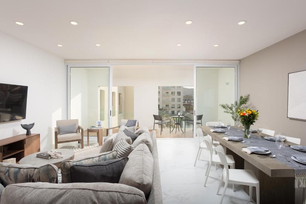 Marea Los Cabos Modern 3 BRD - Prime Location Near Beach & Marina Fast ...