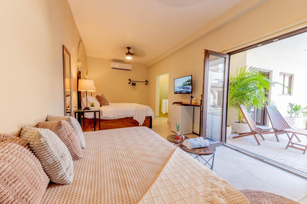 Casa Victoria Malecón - Adults Only - Large Double Room