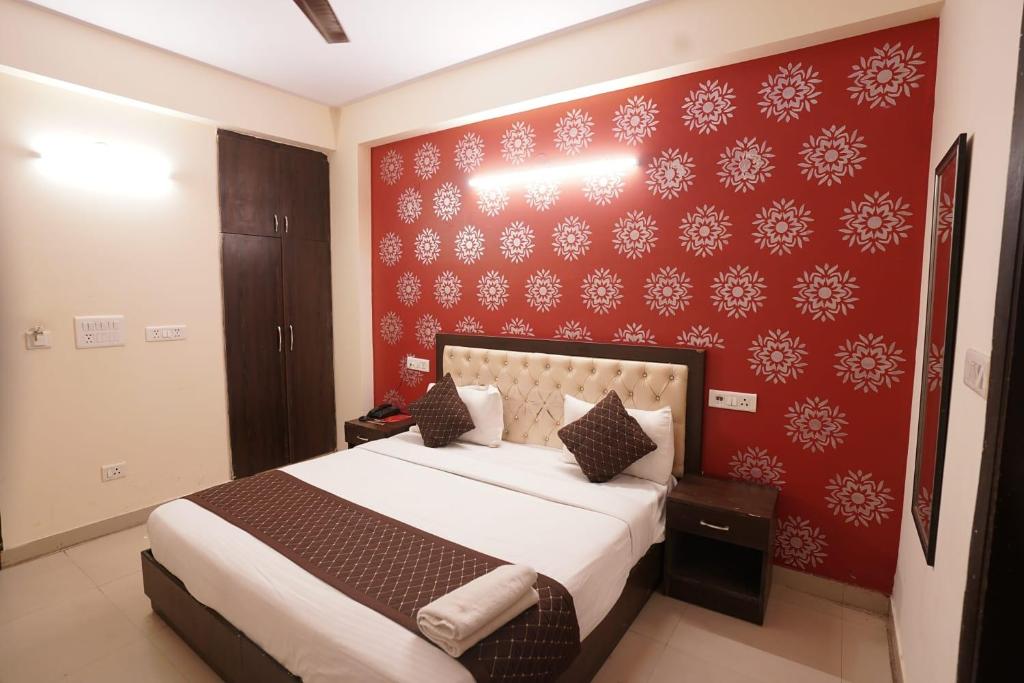 Postel nebo postele na pokoji v ubytování Hotel Tourist Palace