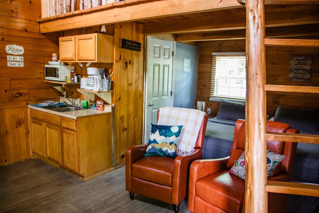 Kozy Haven Log Cabin Rentals - Cabina Sleepy Hollow 1 Con Soppalco