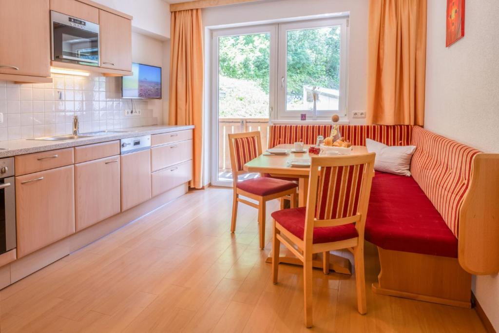 Kuchyňa alebo kuchynka v ubytovaní Haus Waldhof