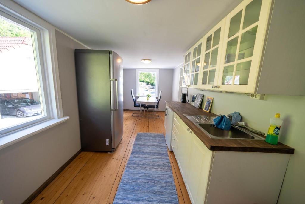 Kuchyň nebo kuchyňský kout v ubytování Villa Vertical - Room Skorgedalen