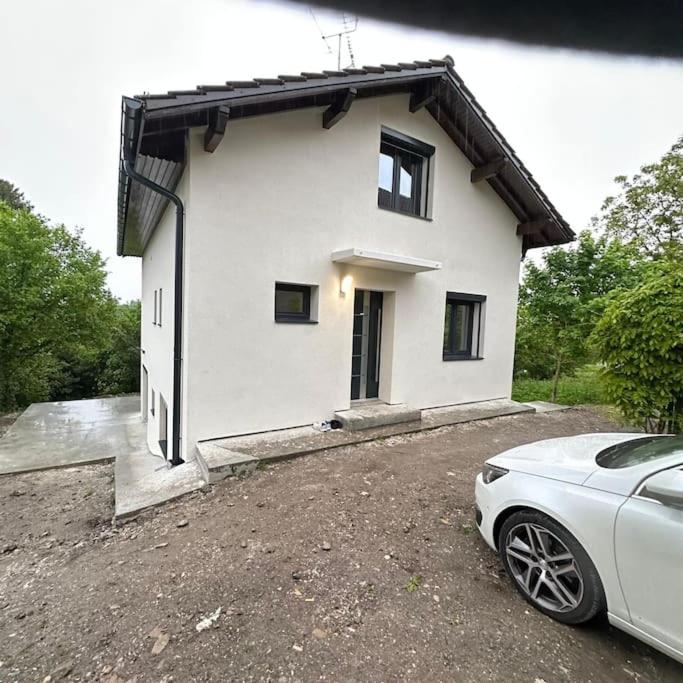 Budova, kde se vila nachází