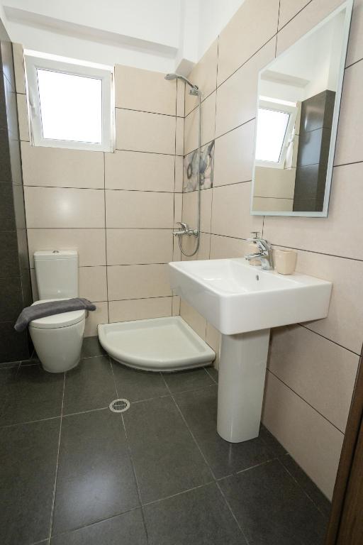 Koupelna v ubytování Kalasa Hotel