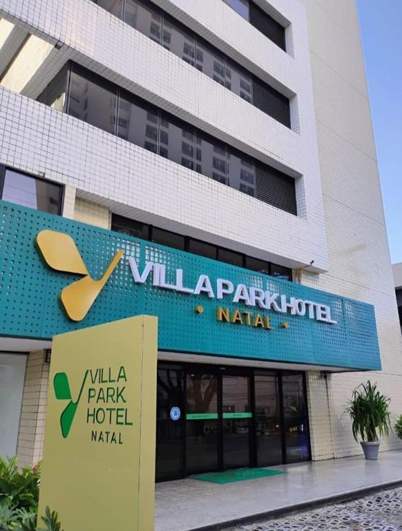 Um certificado, prêmio, placa ou outro documento exibido em Villa Park Hotel