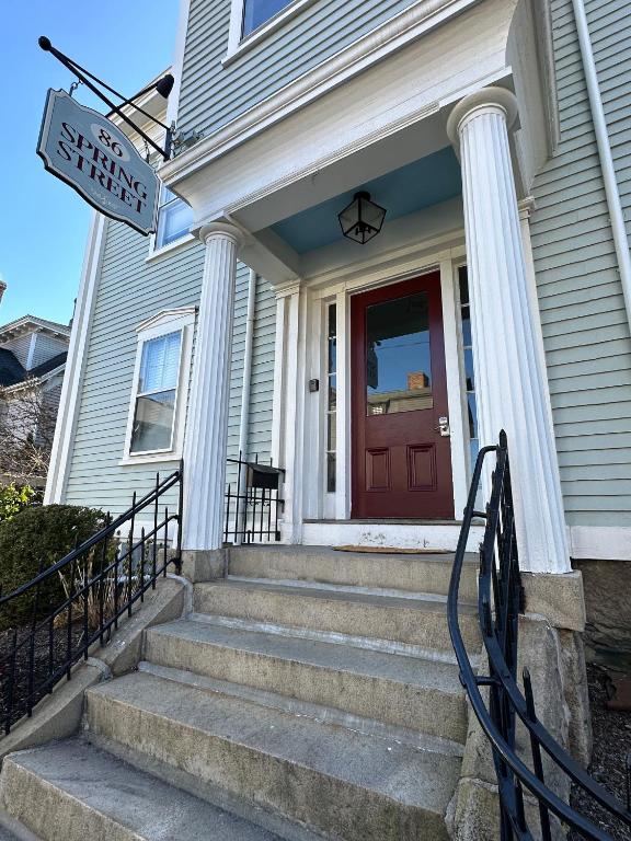 Entire Charming Victorian Home Downtown Newport - 六居室房屋
