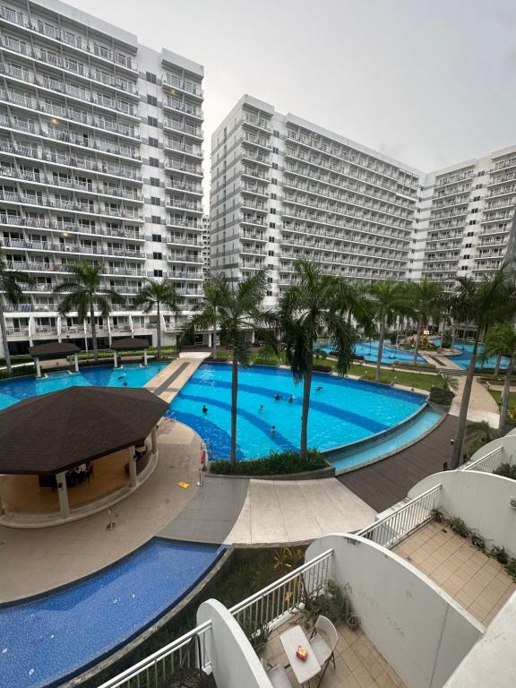 Bazén v ubytování Shell Residences Staycation nebo v jeho okolí