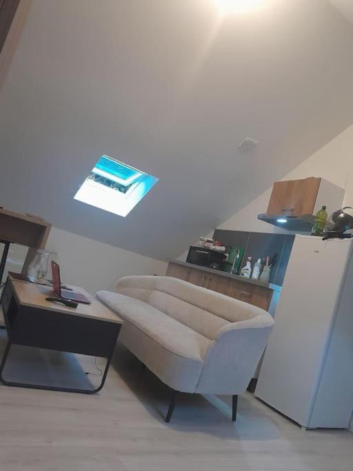 Kuchyň nebo kuchyňský kout v ubytování Appartement entouré de paysages magnifiques