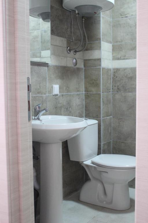 Koupelna v ubytování REA Apartmants