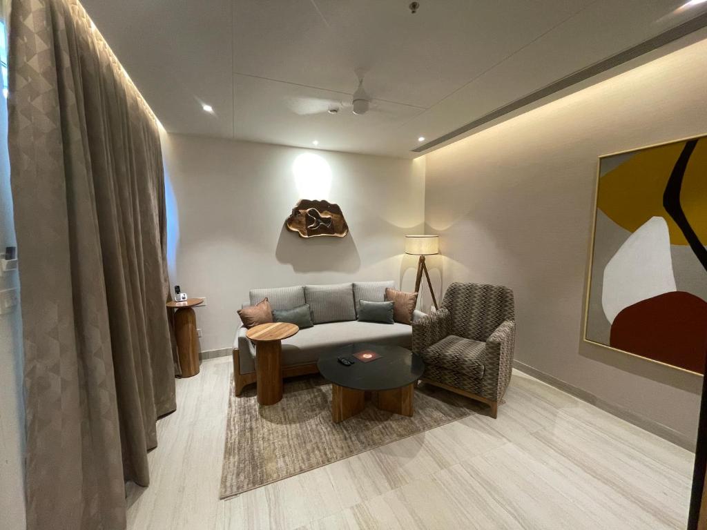Posezení v ubytování Regency Tuticorin by GRT Hotels