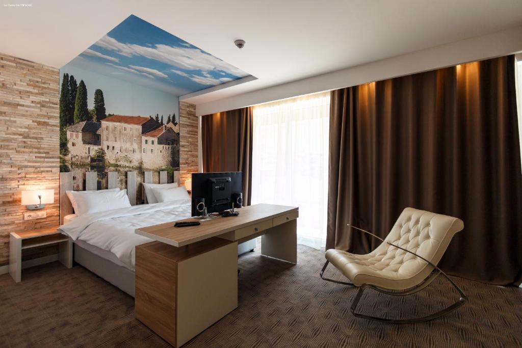 Hotel Nar - Double Or Twin Room With Balcony