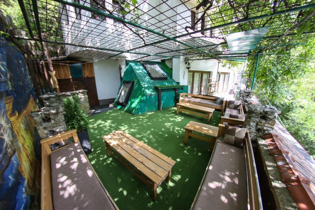 Vrt ispred objekta Guest House LIKE