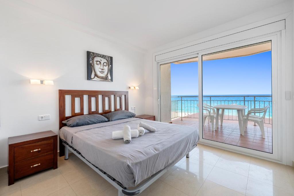 Postel nebo postele na pokoji v ubytování Hauzify I Apartament Cannes